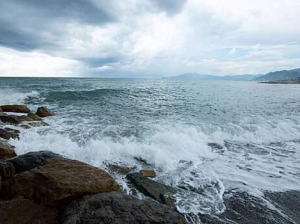 Астрономы обнаружили в глубоком космосе "водный мир с кипящим океаном"